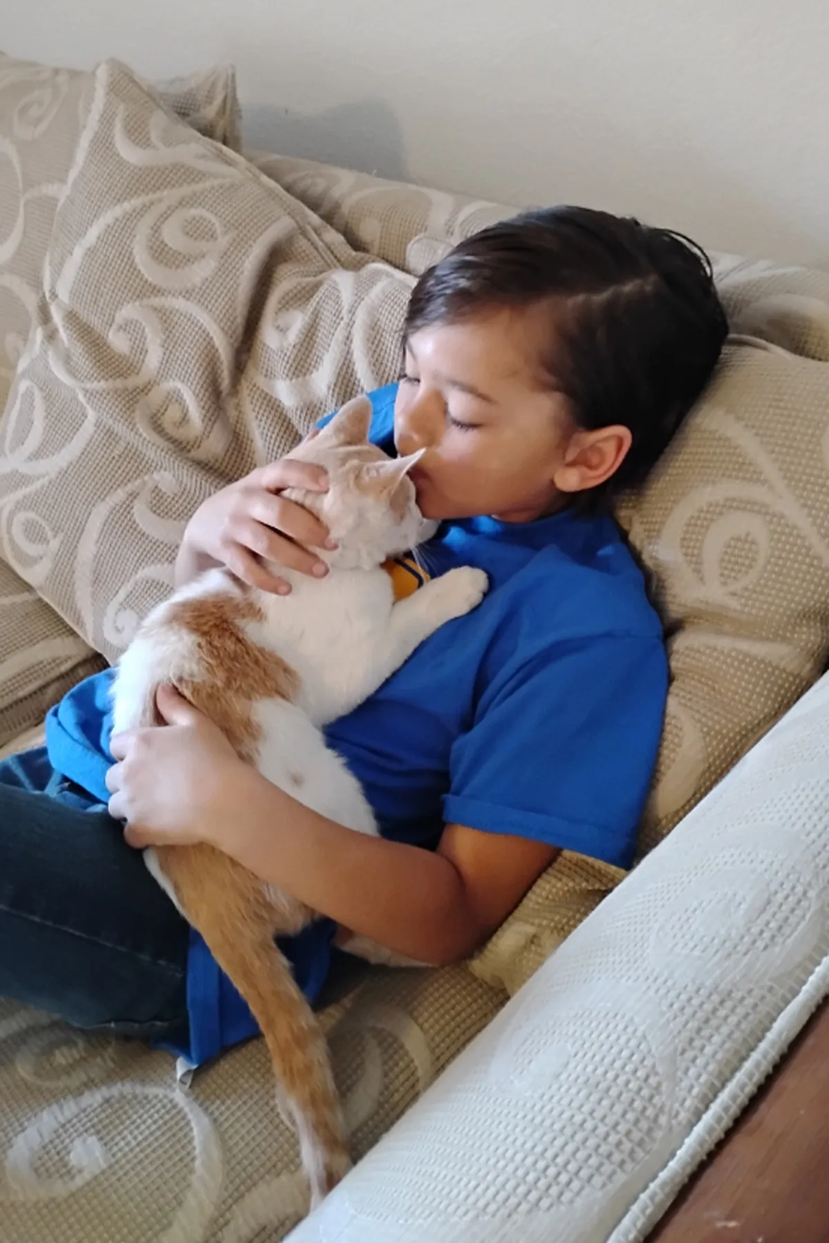 Zayin und Peaches zu Hause